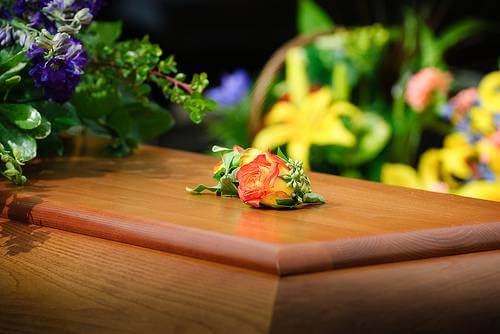 How to Discard Flowers After a Funeral