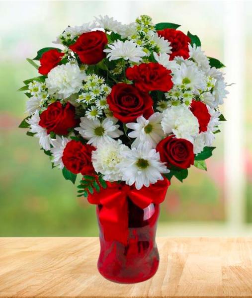 Flowers: Romantic Floral Arrangement - Standard