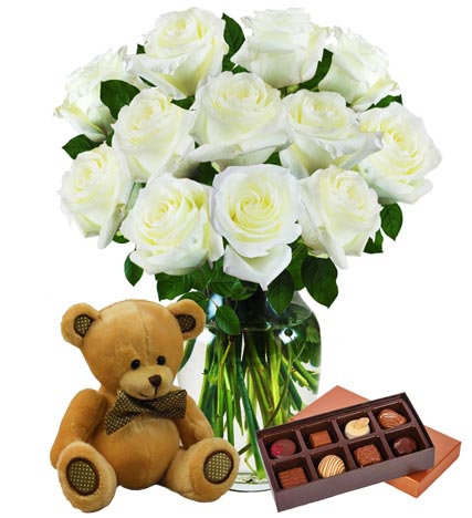 12 White Roses Bear Chocolates